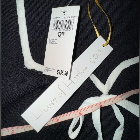 House of Harlow Chic stretchy Black Knit Top with White Trim. Size XS. NWT - Picture 5 of 11